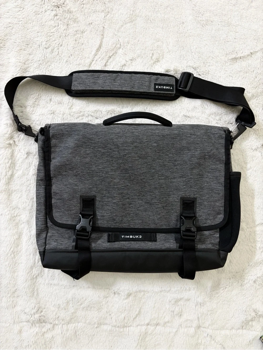 Timbuk2 Closer 15” Laptop Messenger Briefcase Gray Work Travel Bag Unisex